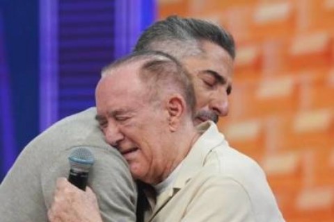 Renato Aragão tenta estancar críticas a Marcos Mion